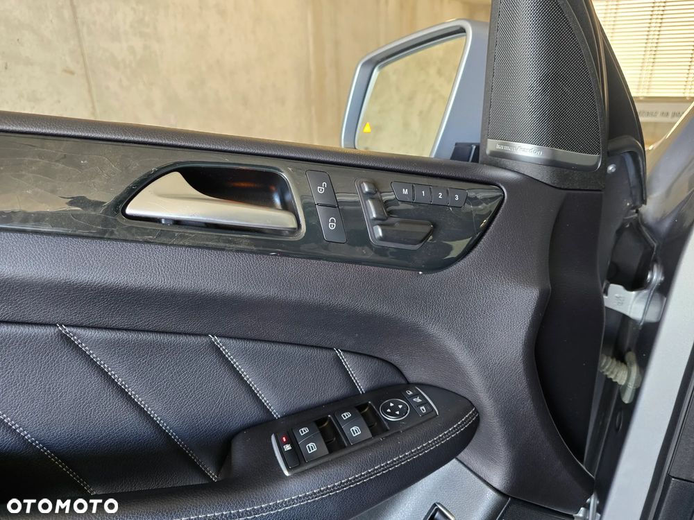 Mercedes-Benz GL - 28