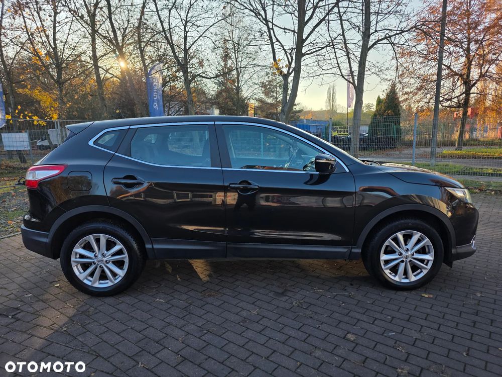 Nissan Qashqai 1.2 DIG-T N-Vision - 29