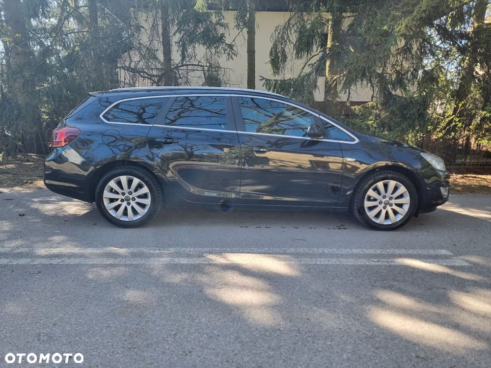 Opel Astra 1.7 CDTI Cosmo - 11