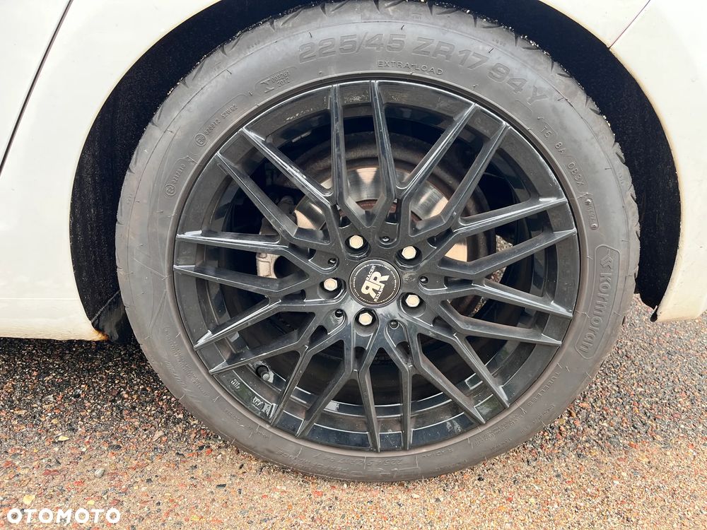 Volkswagen Golf VI 2.0 TDI Highline - 17