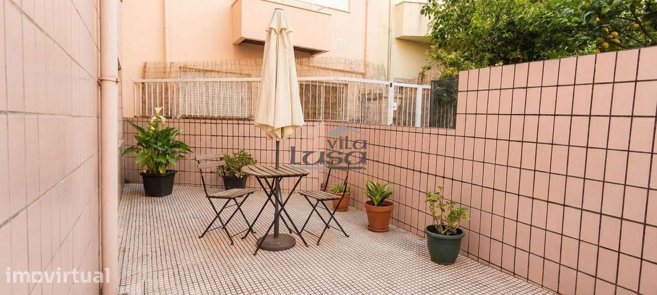 T0 Totalmente renovado com Terraço Privativo em Pedroso | Como Novo - Grande imagem: 4/10