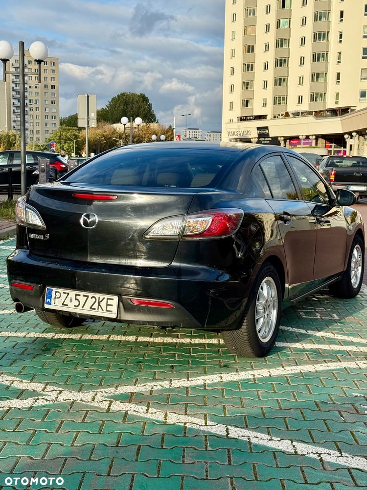Mazda 3 2.0 Exclusive + - 5