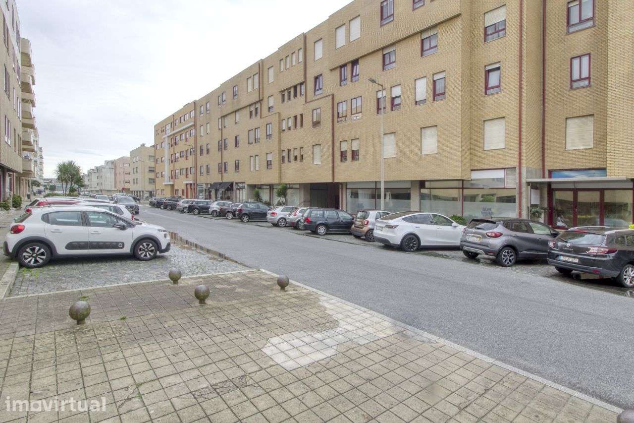 Apartamento T4 Renovado - 2º linha do Mar- Matosinhos - Grande imagem: 2/29
