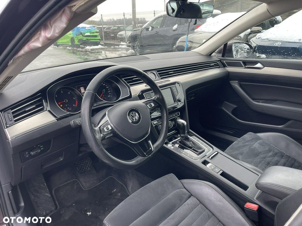 Volkswagen Passat - 6