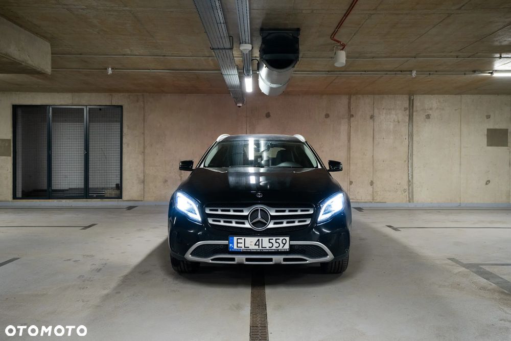 Mercedes-Benz GLA 200 7G-DCT Style - 2