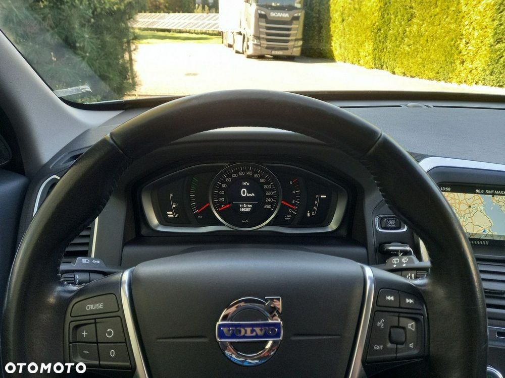 Volvo XC 60 D3 Geartronic Momentum - 35