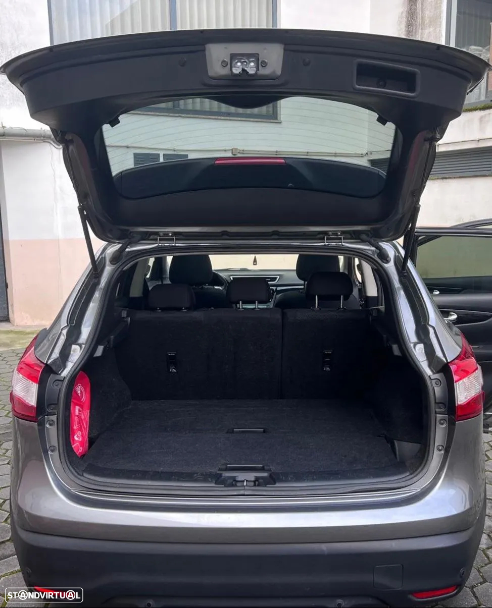 Nissan Qashqai 1.5 dCi N-Connecta - 16