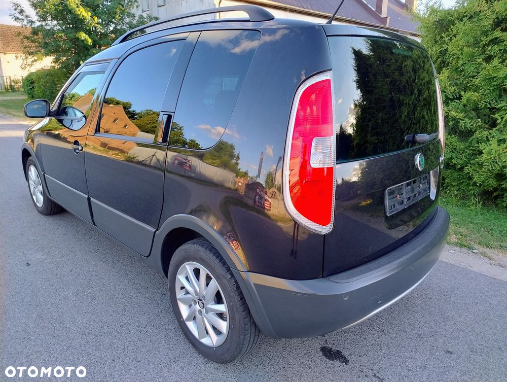 Skoda Roomster 1.6 16V Scout PLUS EDITION - 4