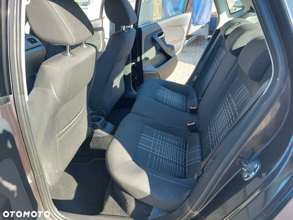 Volkswagen Polo - 11