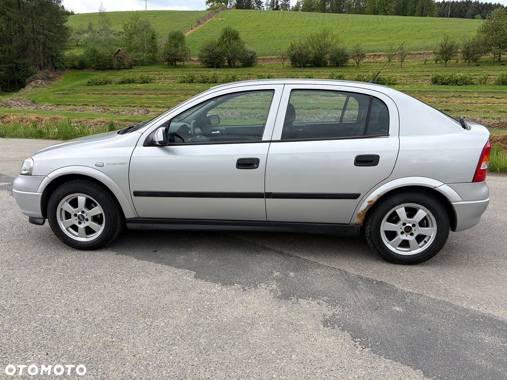 Opel Astra - 11