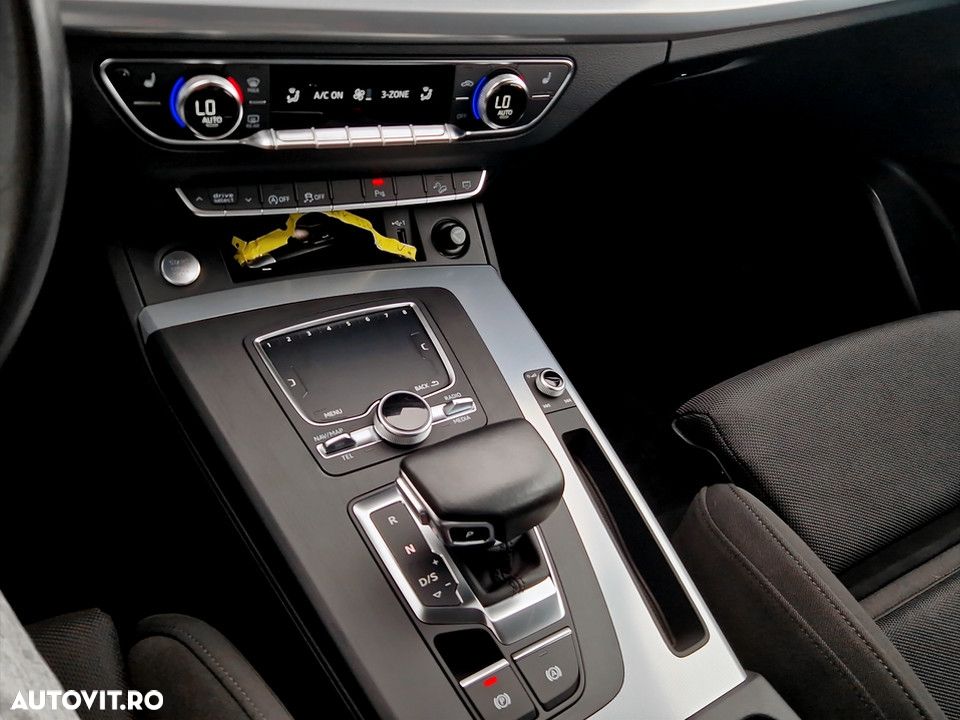 Audi Q5 2.0 40 TDI quattro S tronic Sport - 17