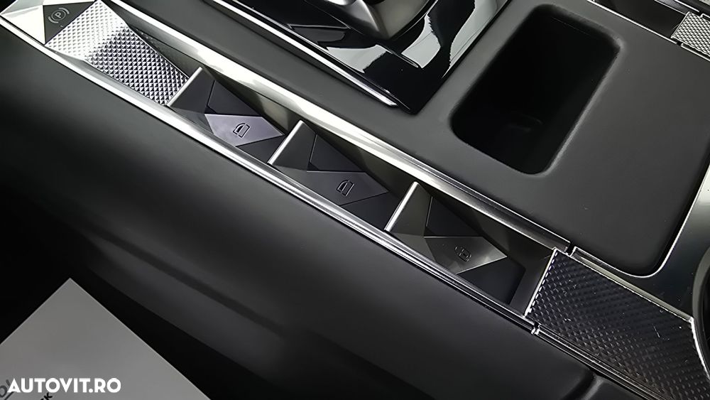 DS Automobiles DS 7 Crossback - 11
