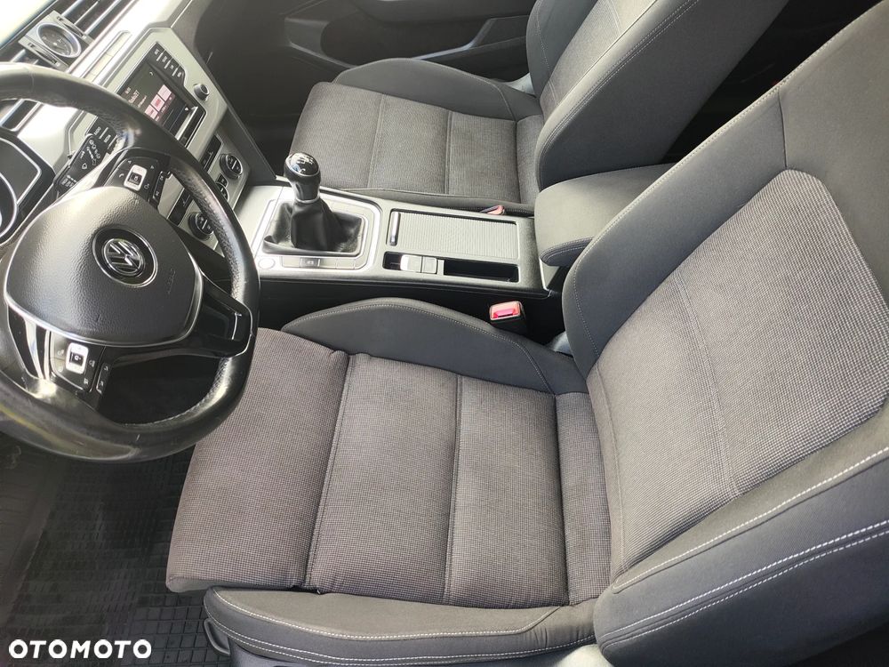 Volkswagen Passat 2.0 TDI (BlueMotion Technology) Comfortline - 7