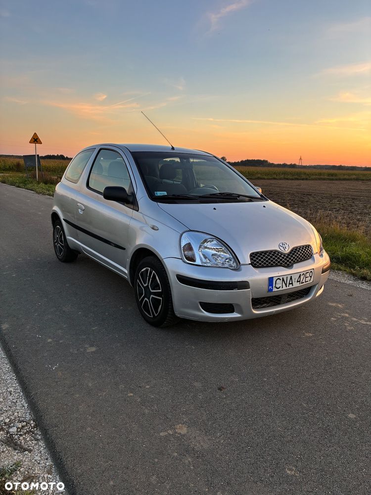 Toyota Yaris - 1