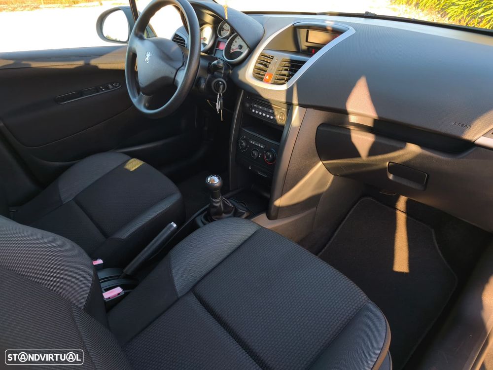 Peugeot 207 1.4 HDi Trendy - 16