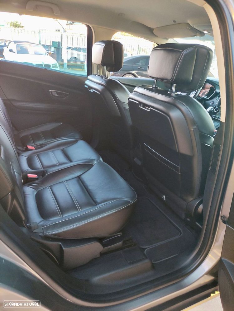 Renault Grand Scénic 1.6 dCi Bose Edition EDC SS - 16