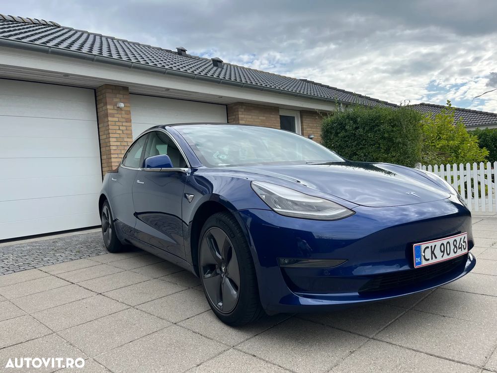Tesla Model 3 - 2