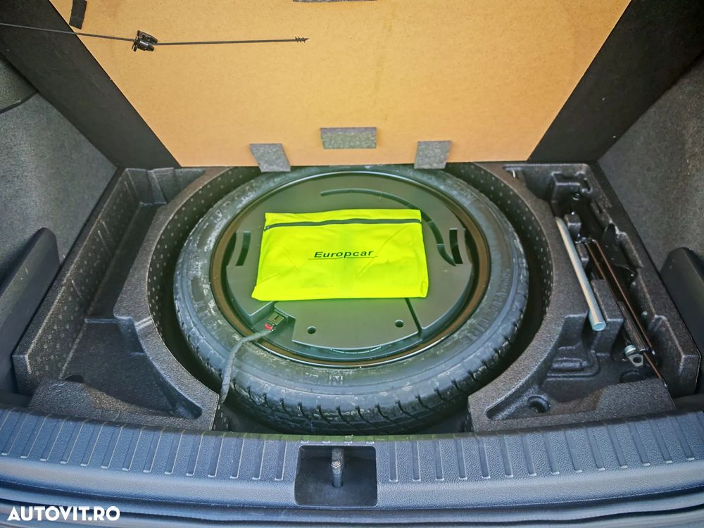 Skoda Karoq 2.0 TDI SCR 4x4 DSG Sportline - 25