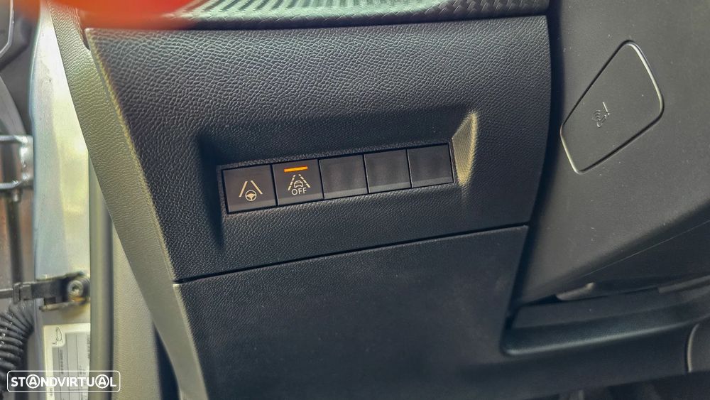 Peugeot 2008 1.2 PureTech GT Pack EAT8 - 20