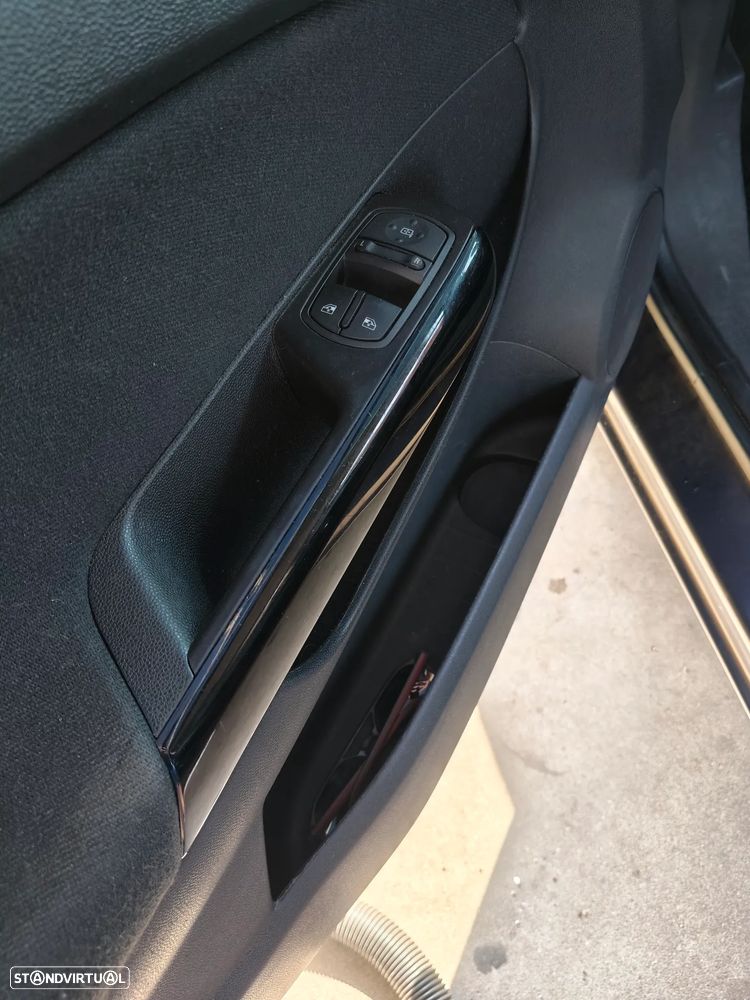 Opel Corsa 1.2 Cosmo - 8