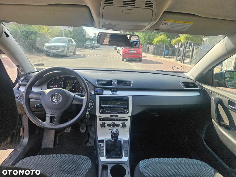 Volkswagen Passat - 21