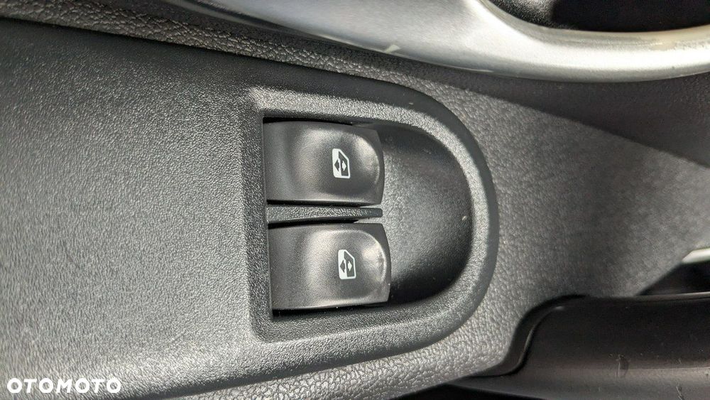 Renault Clio - 30