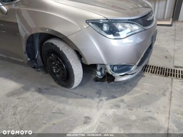 Chrysler Pacifica - 7
