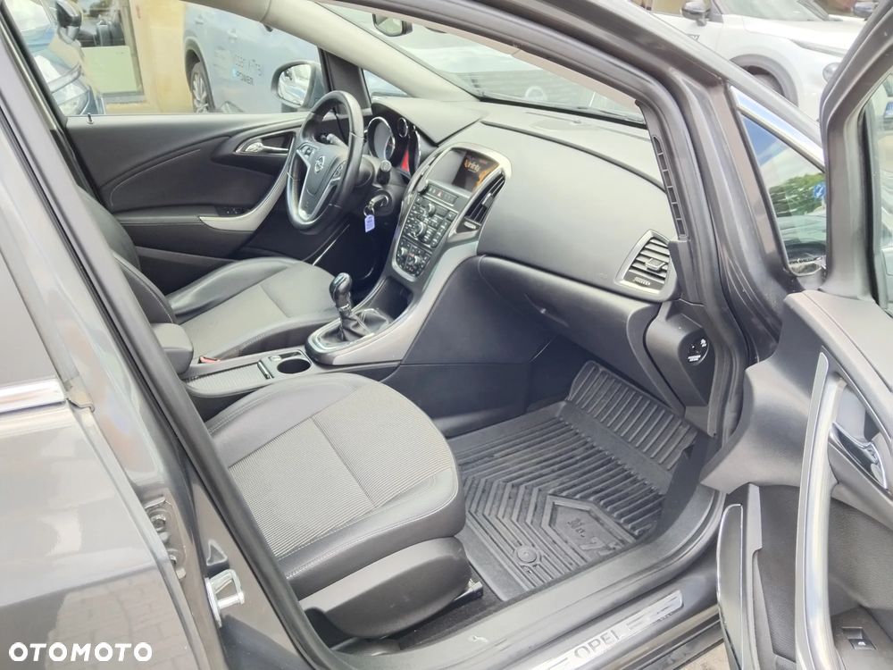 Opel Astra 1.7 CDTI Cosmo - 24