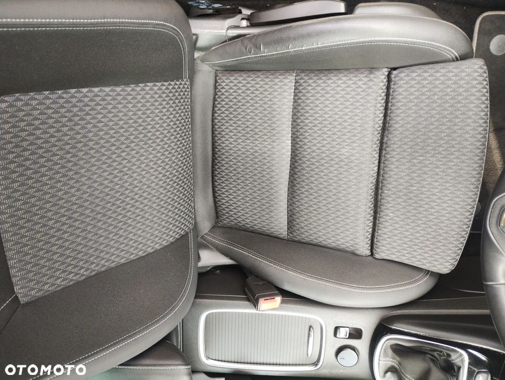 Opel Astra 1.6 D Start/Stop Business - 30