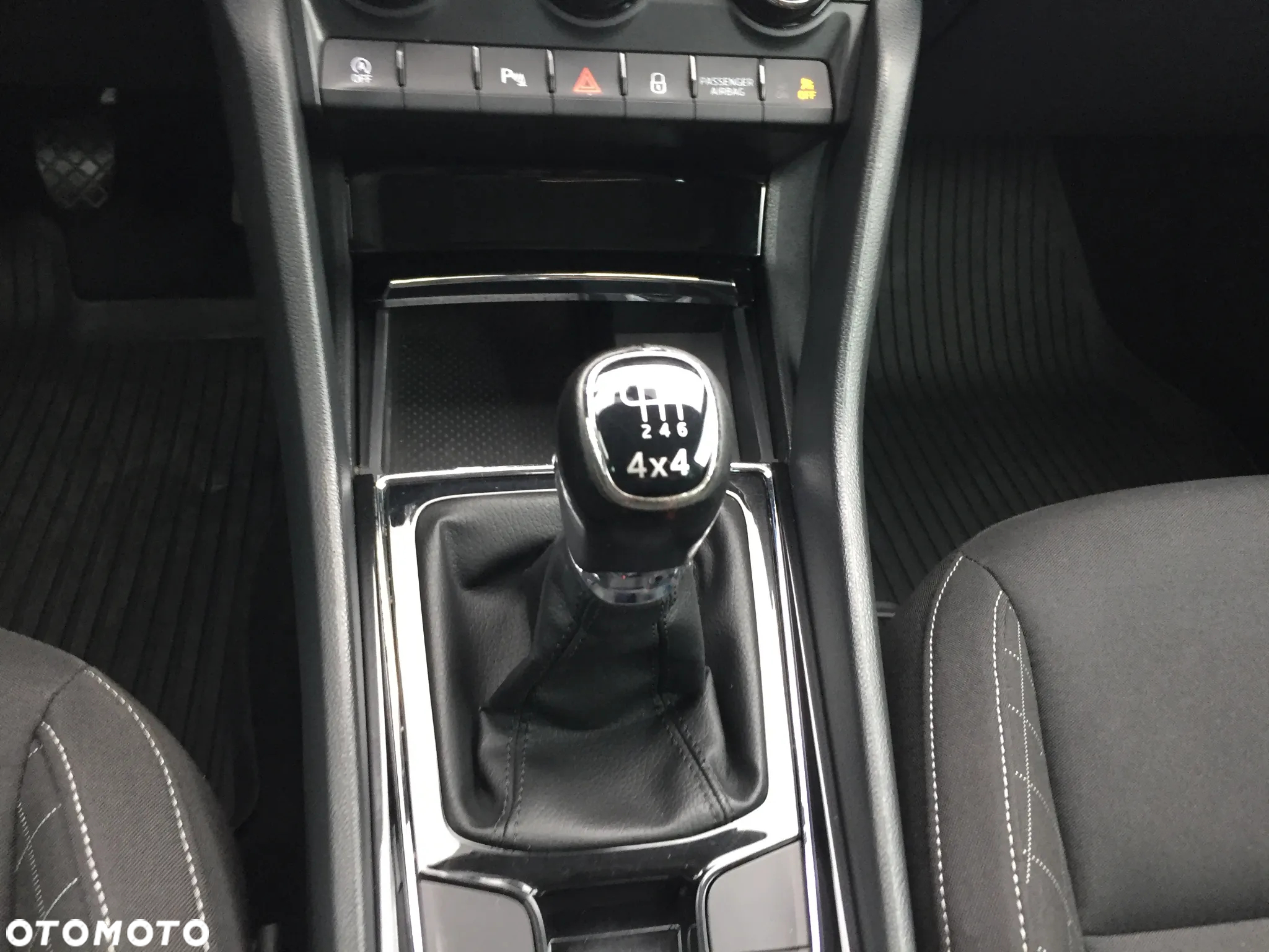 Skoda Karoq 2.0 TDI SCR 4x4 Ambition - 11