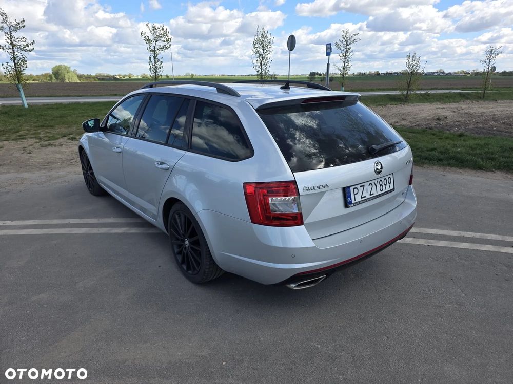 Skoda Octavia 2.0 TDI DSG RS - 4