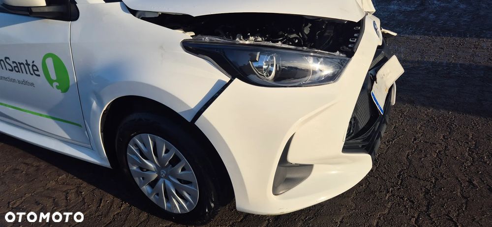 Toyota Yaris Hybrid 1.5 Executive - 4