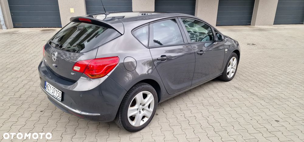 Opel Astra IV 1.7 CDTI Cosmo - 3