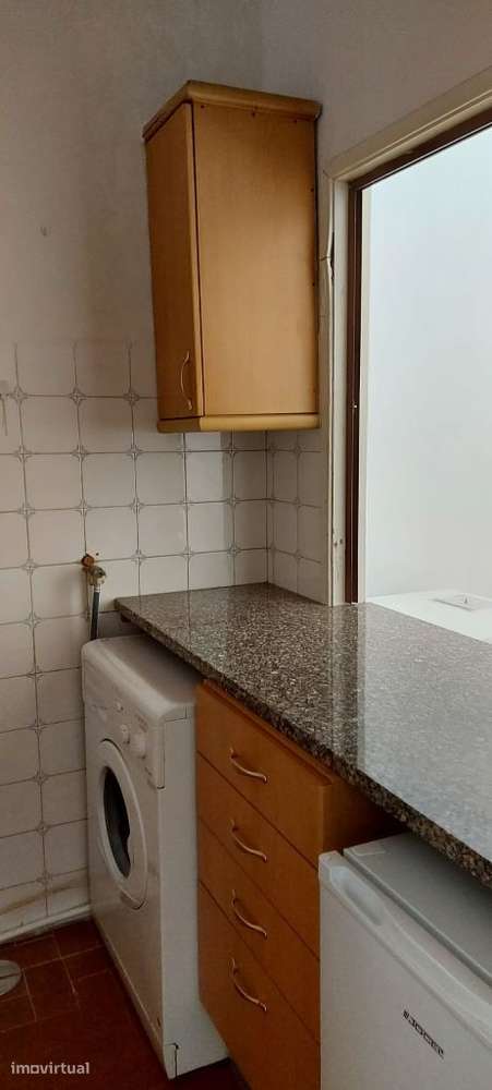 Arrendo apartamento T1 centro Coimbra - Grande imagem: 3/5