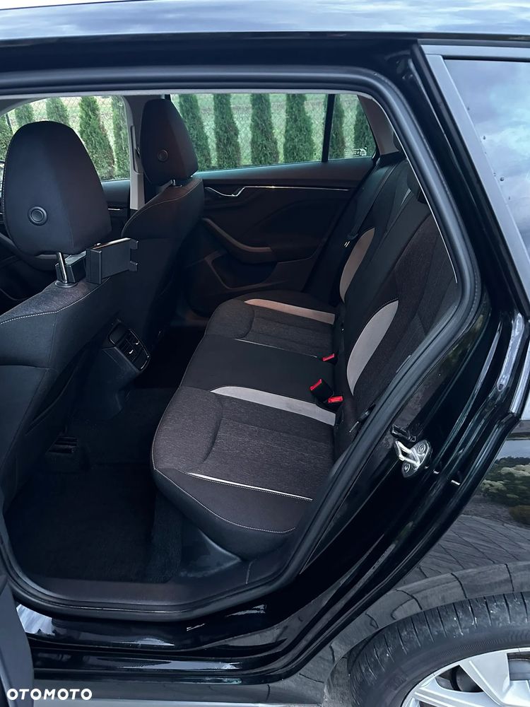 Skoda Kamiq 1.0 TSI Style DSG - 7