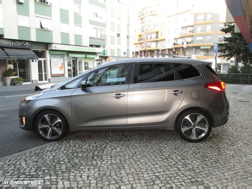 Kia Carens 1.7 CRDi ISG TX - 9