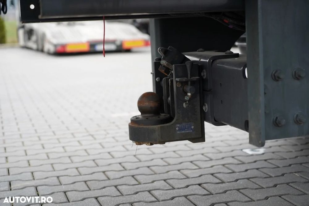 Renault D WIDE 380 DE11 / 4X2 / CAMION DE REMORCAJE 8 M / TRANSPORT AUTO / PLATFORMĂ / TROLIU / - 22