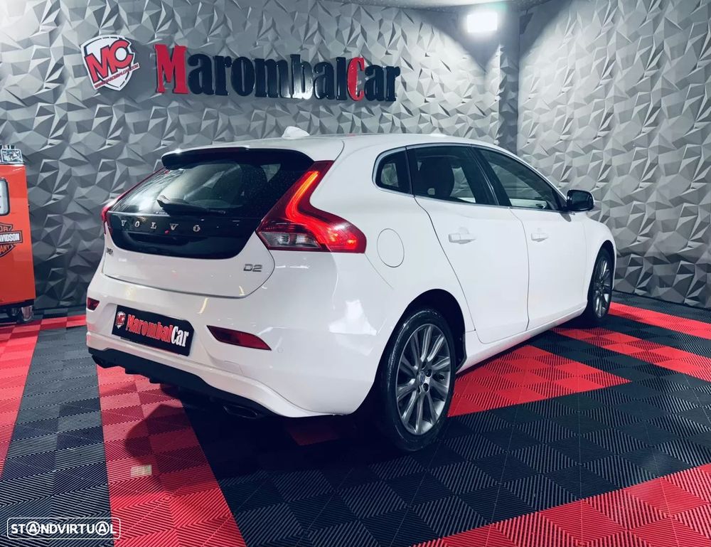 Volvo V40 1.6 D2 Momentum Eco - 2