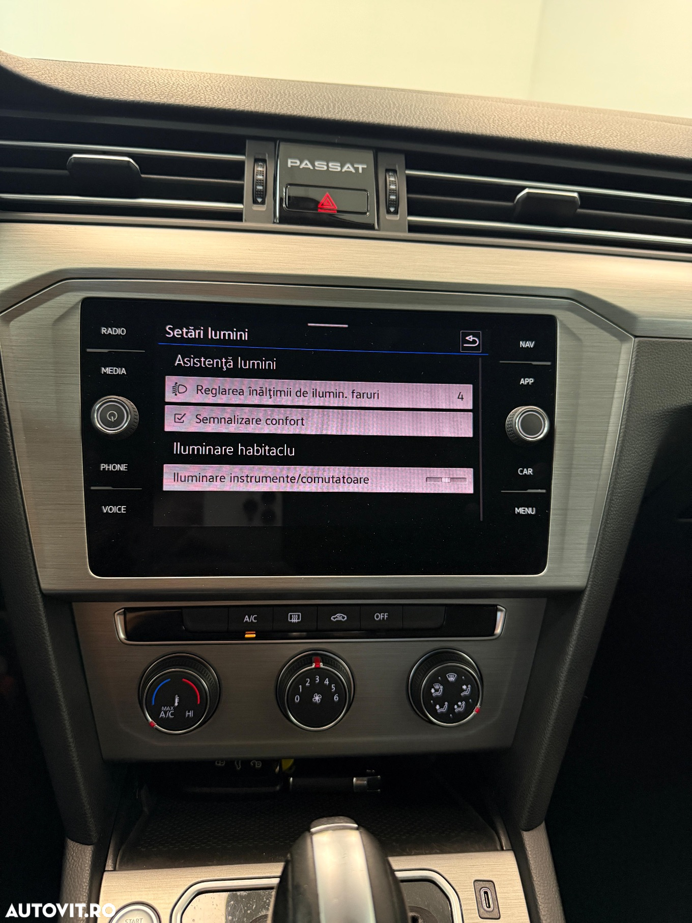 Volkswagen Passat 2.0 TDI DSG Advance - 27