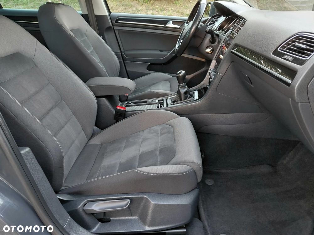 Volkswagen Golf 1.4 TSI BMT Highline - 28