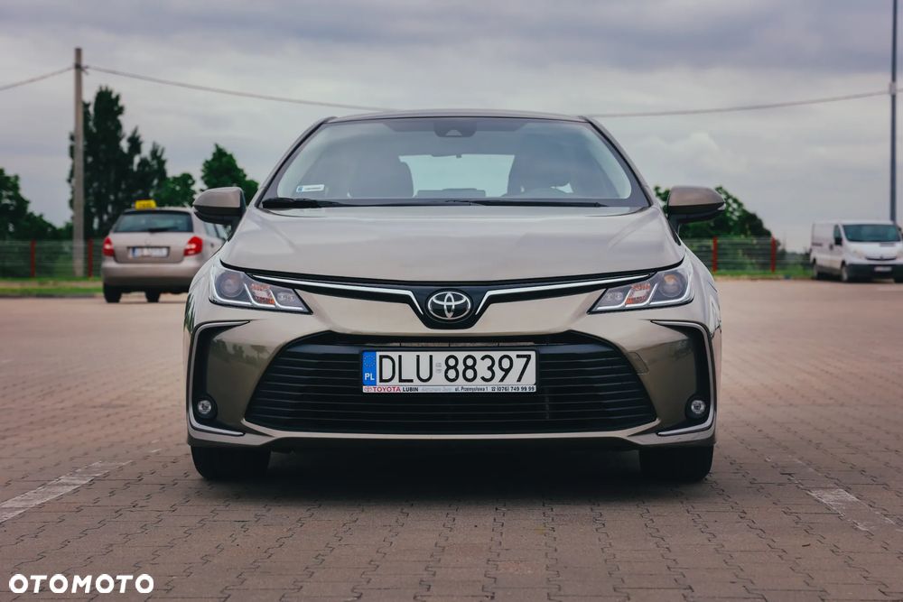 Toyota Corolla - 2