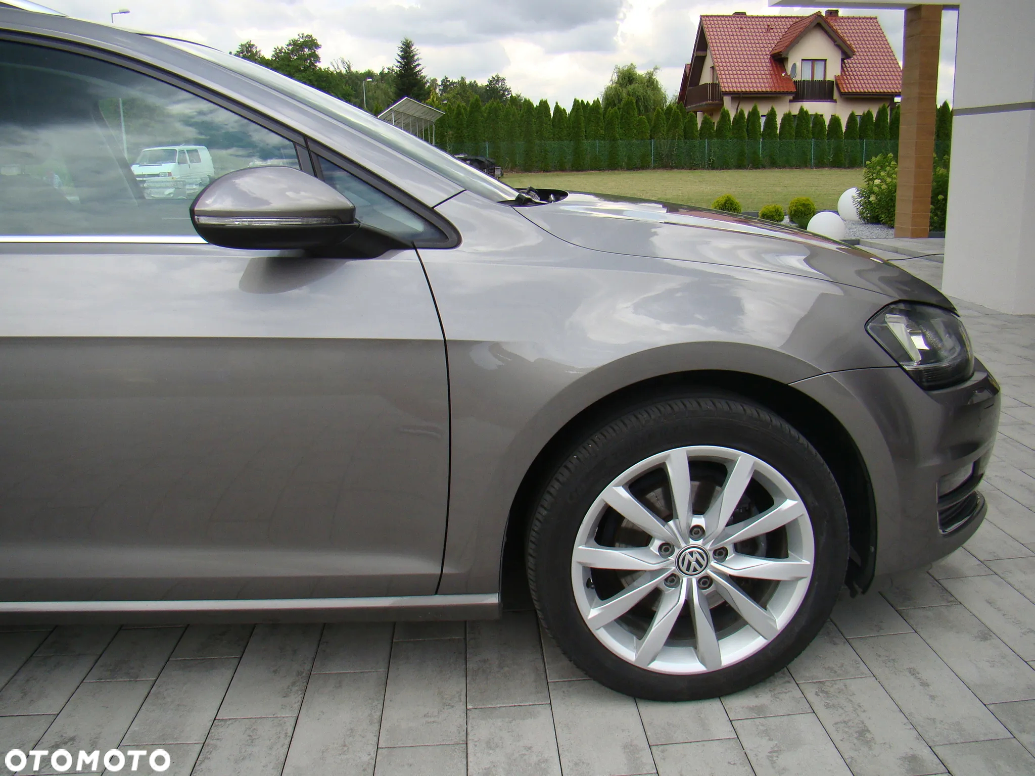 Volkswagen Golf Variant 2.0 TDI (BlueMotion Technology) Highline - 14