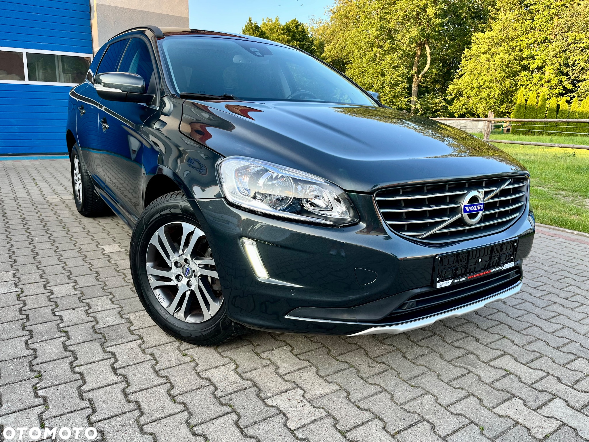 Volvo XC 60 D4 Momentum - 3