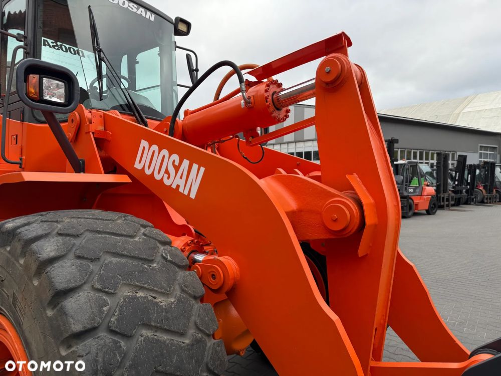 Doosan DL300 - 11