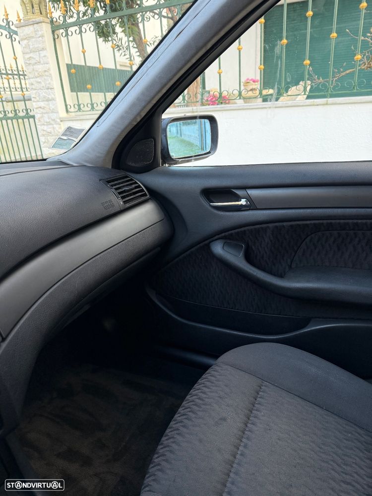 BMW 320 d Touring - 14