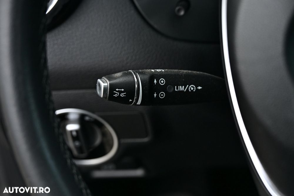 Mercedes-Benz GLA - 25