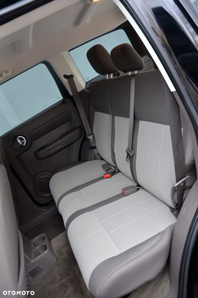 Dodge Nitro 3.7 V6 SLT - 6