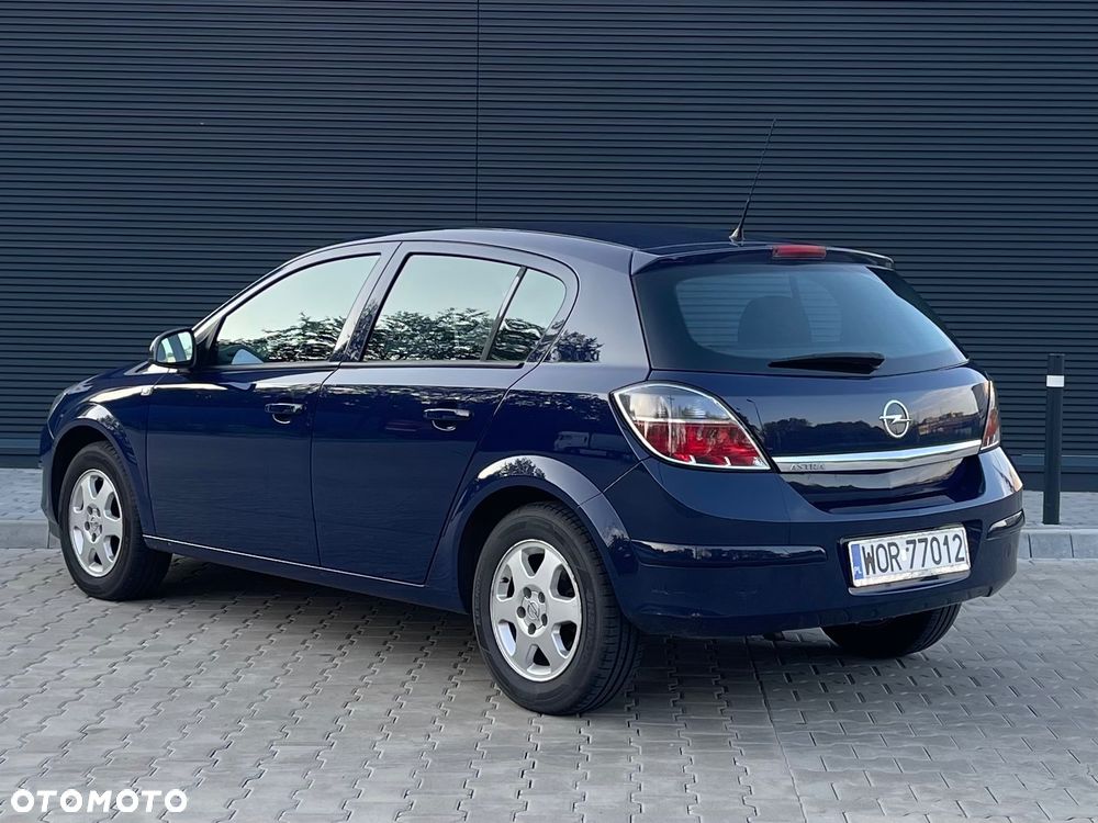 Opel Astra 1.6 Enjoy - 4