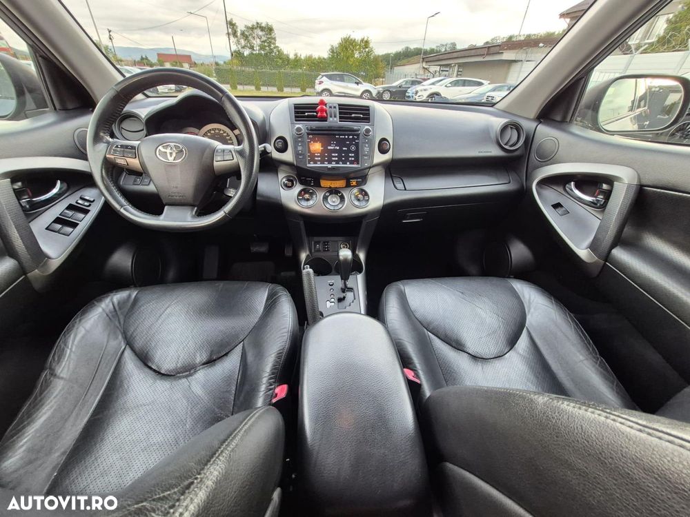 Toyota RAV4 - 12