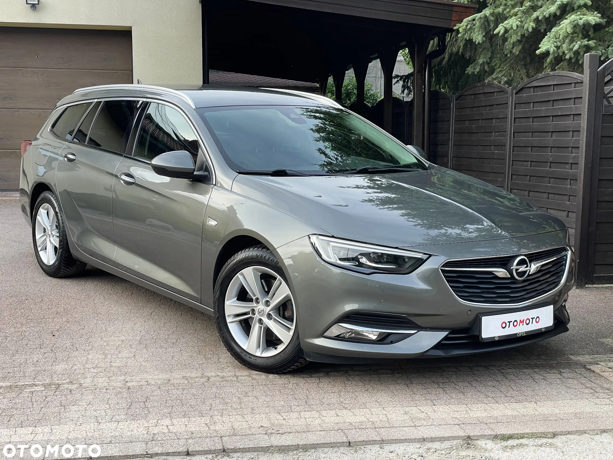 Opel Insignia 1.5 T Innovation S&S - 18